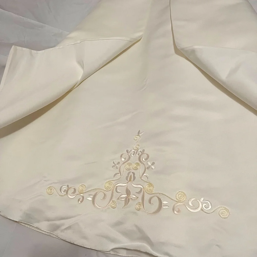 Beautiful David’s Bridals-Ivory Dress-Girl’s Size 12-Preowned-Good Condition - Picture 8 of 15